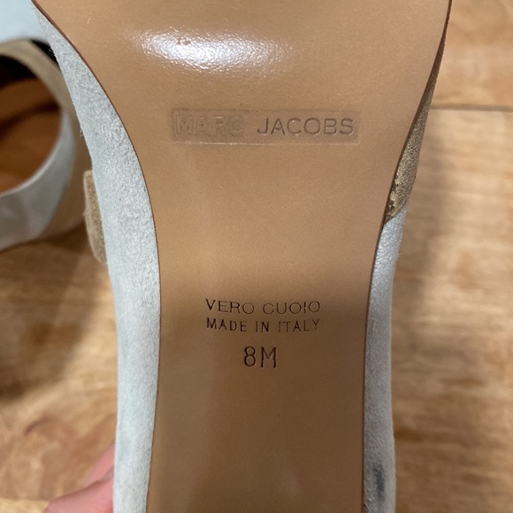 Vintage Marc Jacobs MaryJane Heels Mint Suede with Gold Strap. Womens Size 8M. - Picture 10 of 15